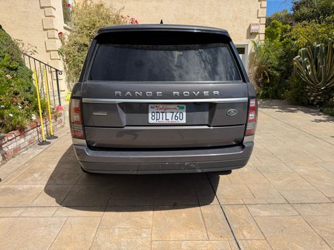Used 2017 Land Rover Range Rover Supercharged AWD/4WD image 6