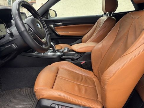 Used 2018 BMW 230i Convertible image 11