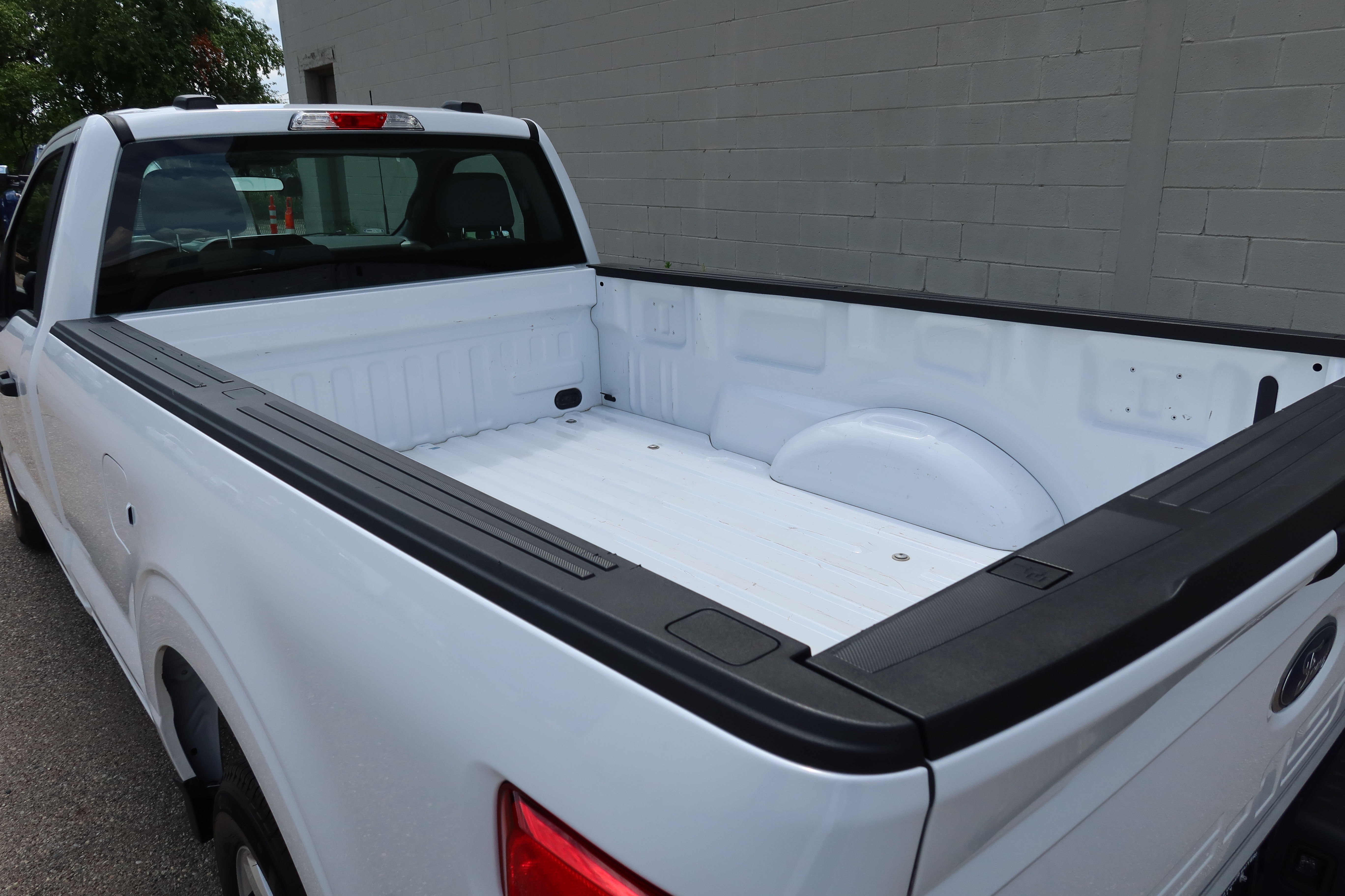 Used 2022 Ford F150 XL w/ Equipment Group 101A High RWD image 25
