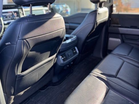 Used 2022 Ford F150 Lariat image 14
