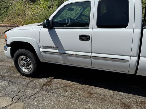 Used 2004 GMC Sierra 2500 SLE RWD image 5