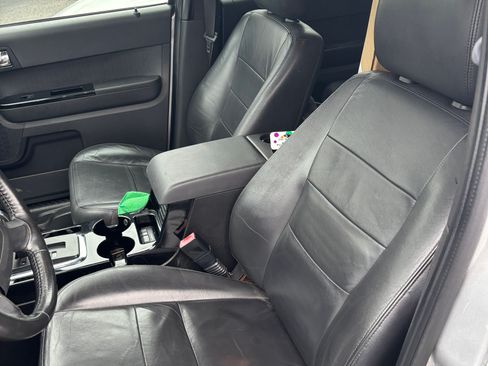 Used 2011 Ford Escape Limited w/ 301A Rapid Spec Order Code image 5