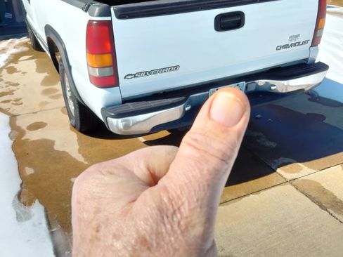 Used 2001 Chevrolet Silverado 1500 LS w/ Firm Ride Suspension Pkg image 3