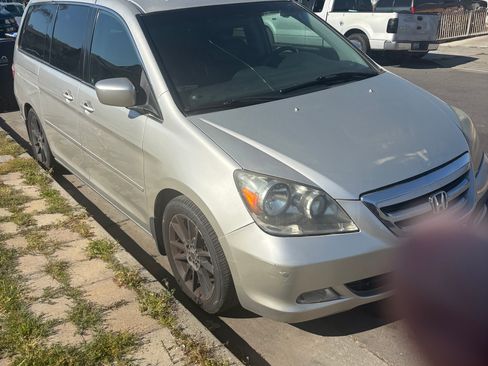 Used 2005 Honda Odyssey Touring image 1
