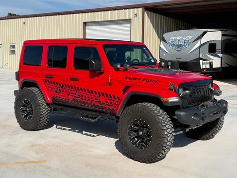 Used 2020 Jeep Wrangler Unlimited Sahara AWD/4WD image 9