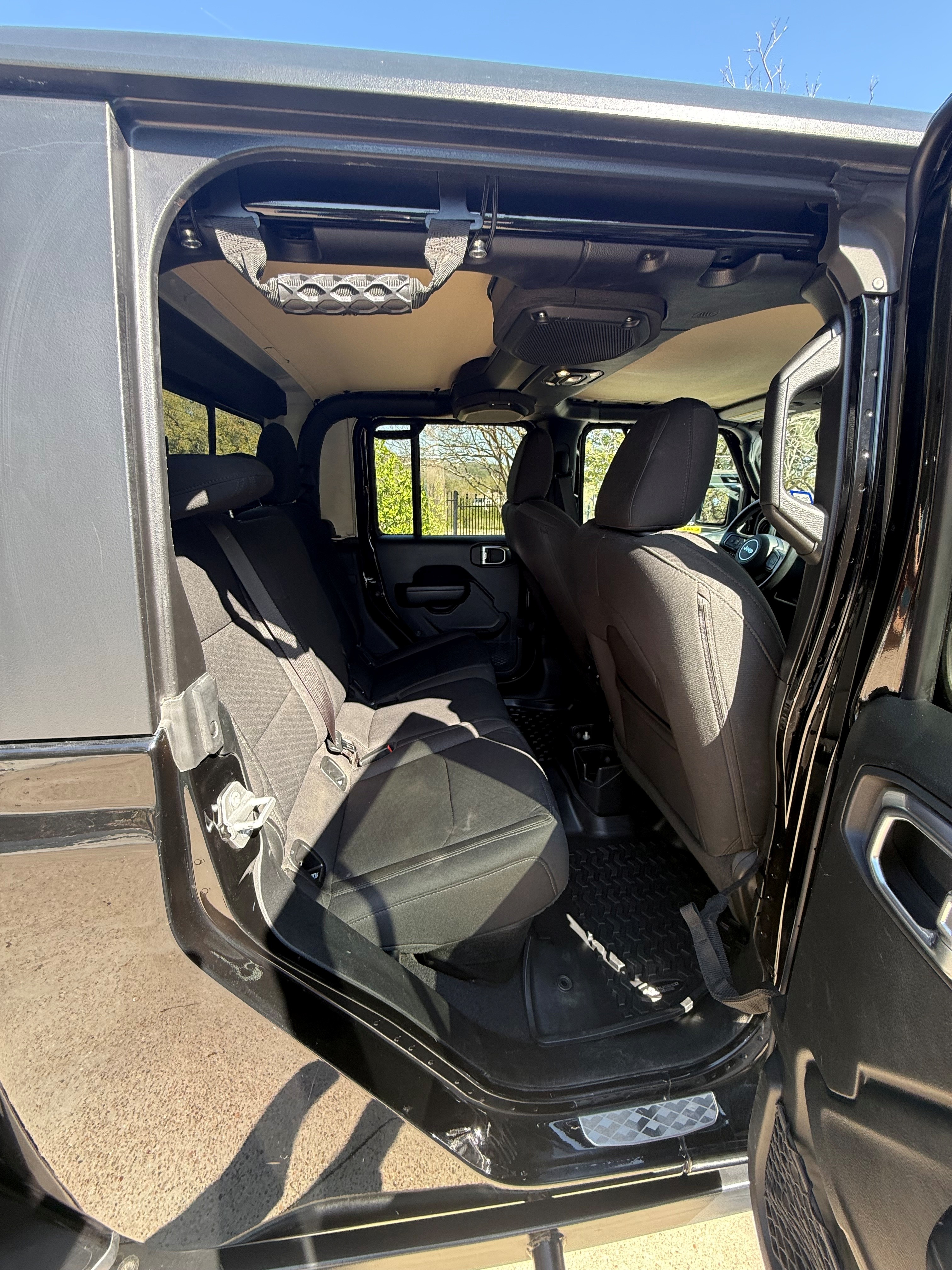 Used 2020 Jeep Gladiator Sport w/ Quick Order Package 24S AWD/4WD image 6