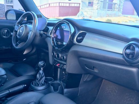 Used 2022 MINI Cooper S image 12