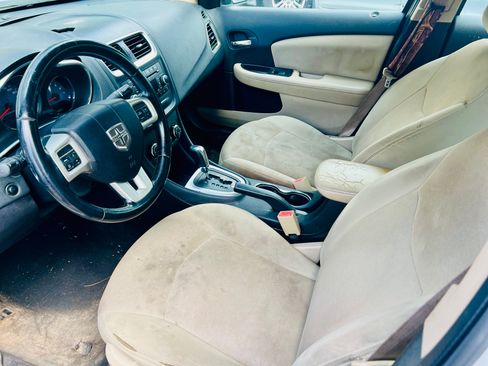 Used 2012 Dodge Avenger SXT FWD image 8
