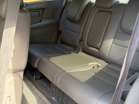 Used 2012 Honda Odyssey Touring image 14