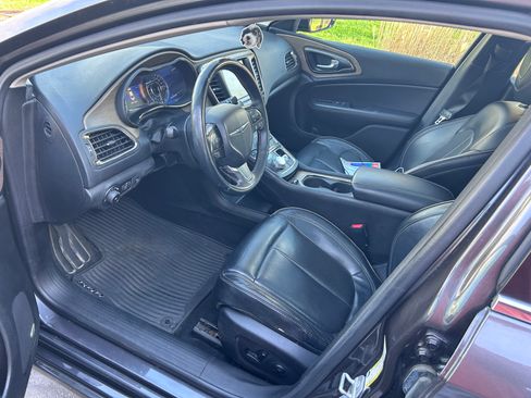 Used 2015 Chrysler 200 C w/ Navigation & Sound Group I image 4