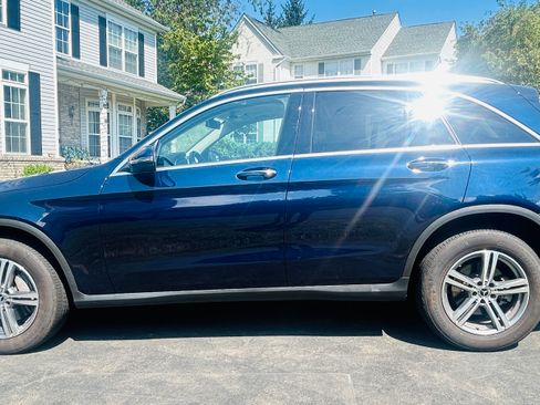 Used 2022 Mercedes-Benz GLC 300 4MATIC image 5