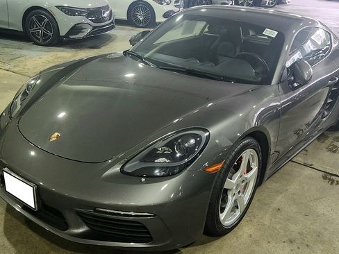 Used 2018 Porsche 718 Cayman S image 20