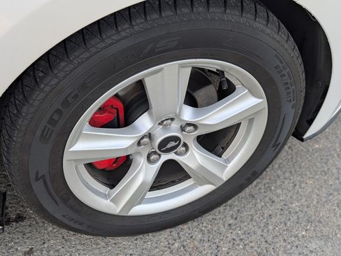 Used 2017 Ford Mustang Coupe image 23