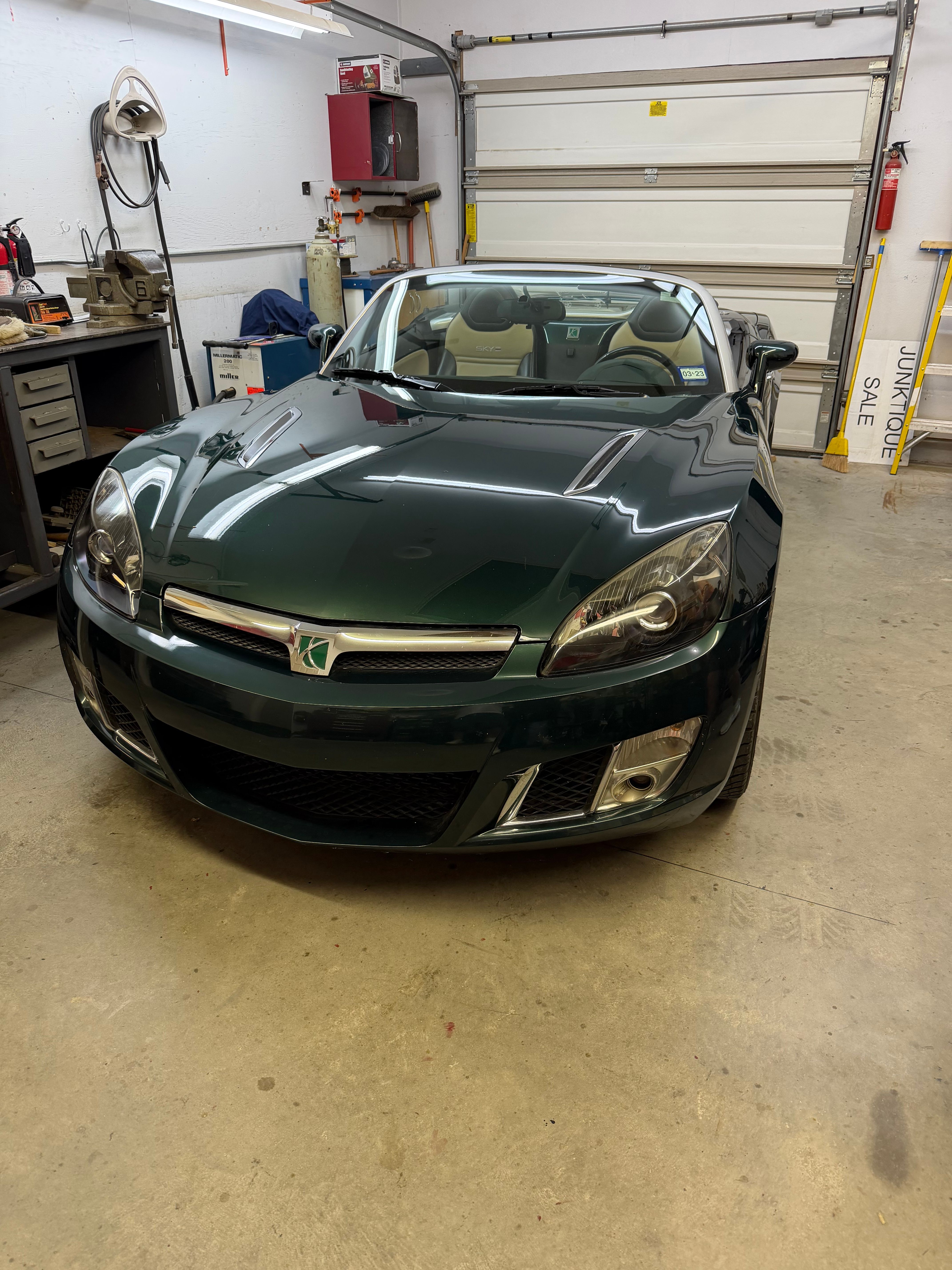 Used 2008 Saturn Sky Red Line RWD image 10