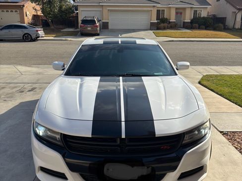 Used 2016 Dodge Charger R/T image 4