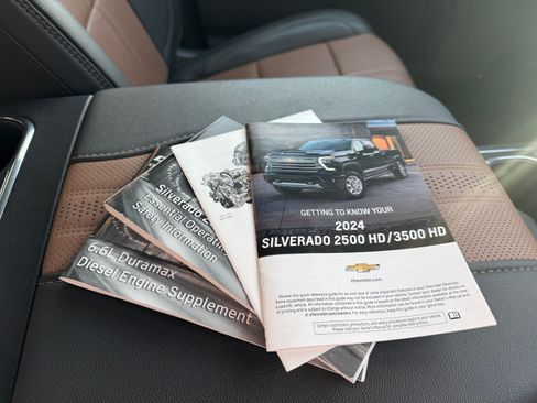 Used 2024 Chevrolet Silverado 2500 High Country w/ High Country Premium Package image 28