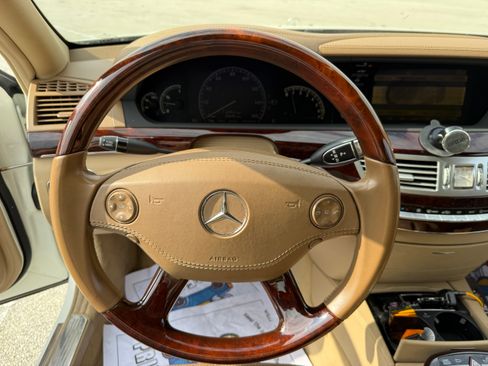 Used 2008 Mercedes-Benz S 550 image 11