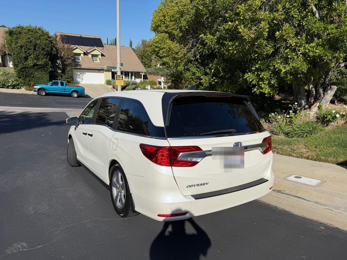 Used 2018 Honda Odyssey EX-L image 9