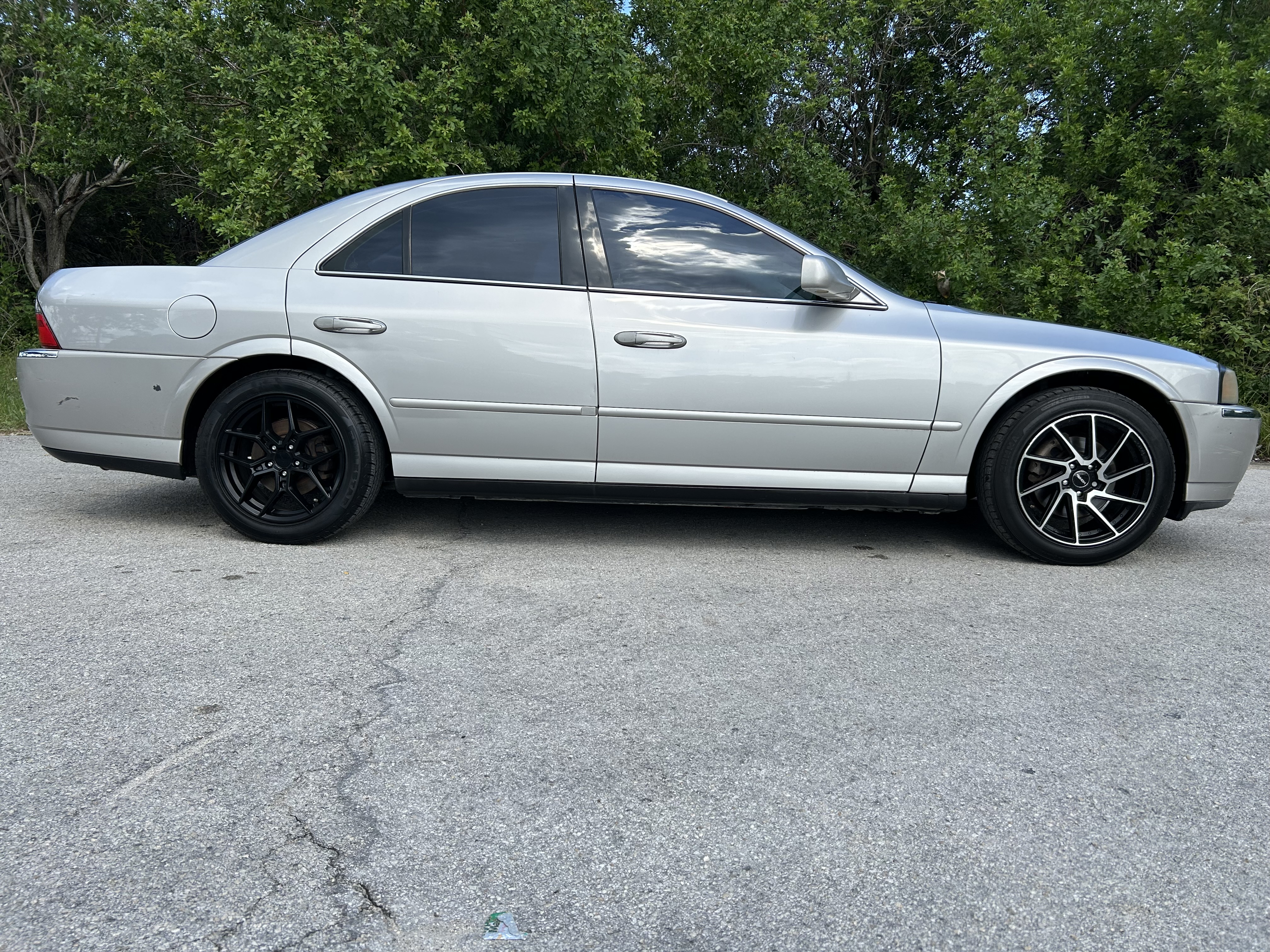 Used 2003 Lincoln LS RWD image 12