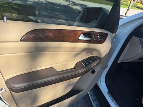 Used 2017 Mercedes-Benz GLS 450 4MATIC image 13