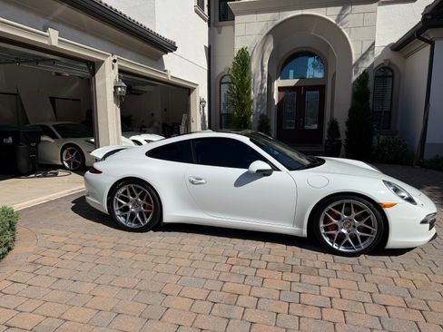 Used 2014 Porsche 911 Carrera S image 12