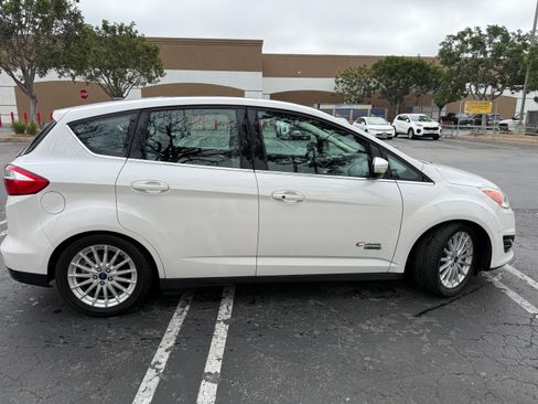Used 2016 Ford C-MAX Energi SEL FWD image 2