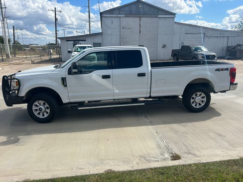 Used 2020 Ford F250 XLT image 1