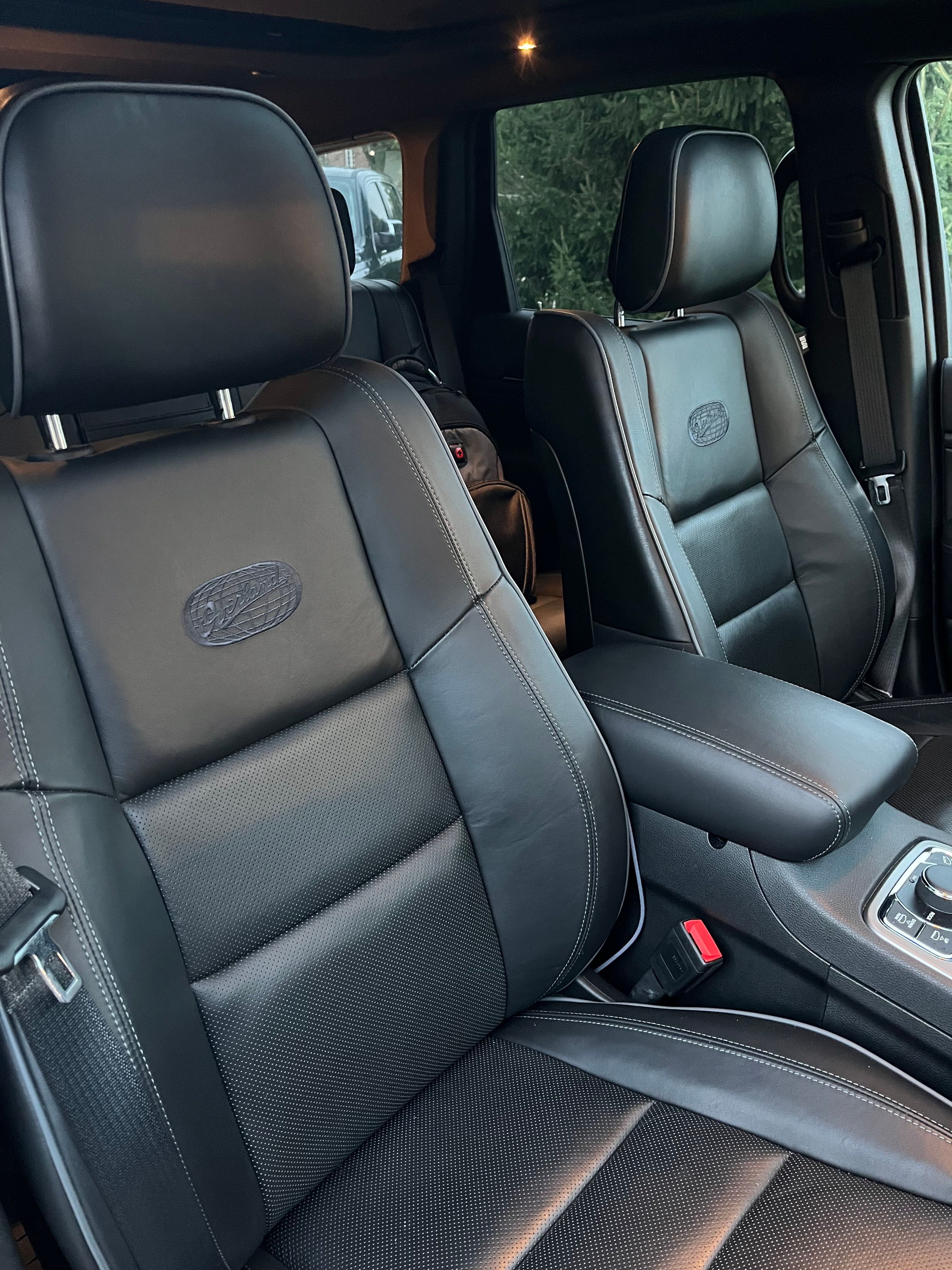 Used 2021 Jeep Grand Cherokee Overland AWD/4WD image 27