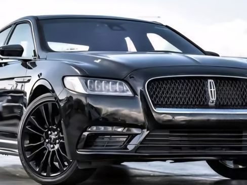 Used 2020 Lincoln Continental Reserve image 1