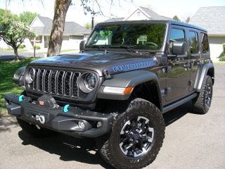 Used 2024 Jeep Wrangler Unlimited Rubicon 4xe w/ Capability Package AWD/4WD image 6