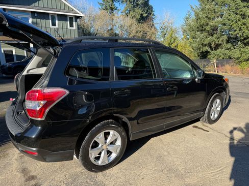 Used 2014 Subaru Forester 2.5i Premium image 6