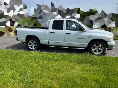 Used 2007 Dodge Ram 1500 Truck SLT RWD image 5