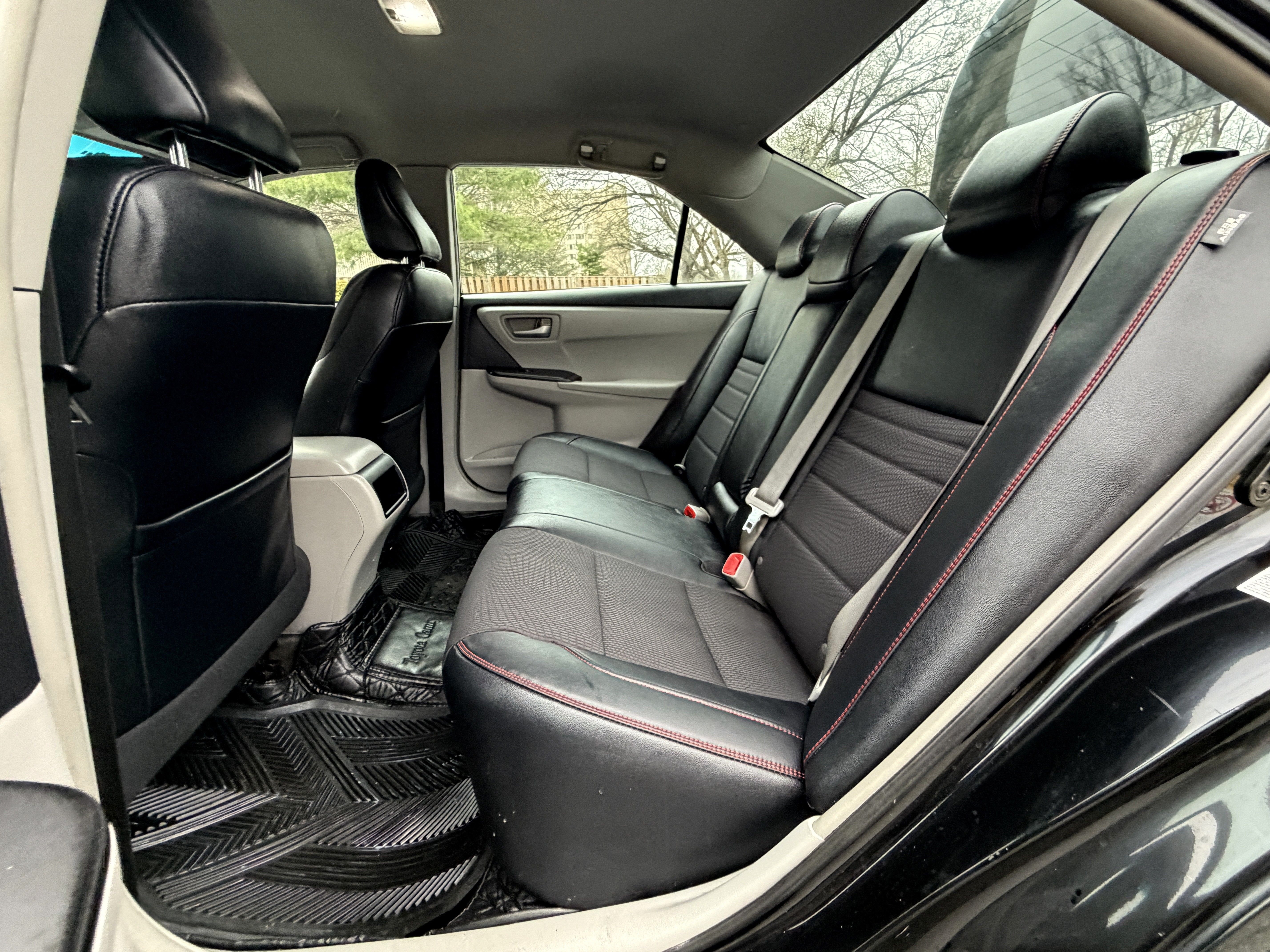 Used 2015 Toyota Camry LE FWD image 13