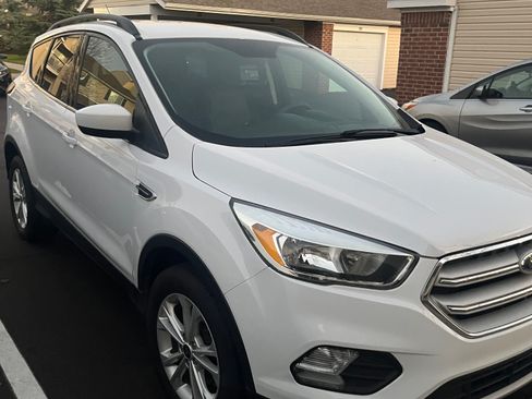 Used 2018 Ford Escape SE image 18