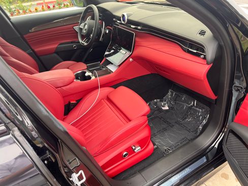 Used 2023 Maserati Grecale Modena image 8