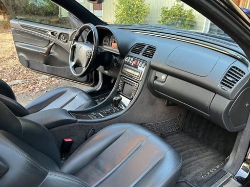 Used 2002 Mercedes-Benz CLK 55 AMG Coupe image 11