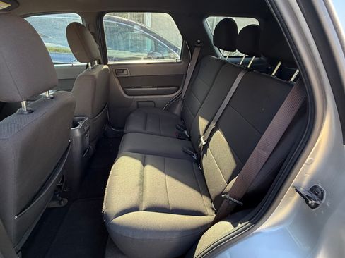 Used 2010 Ford Escape XLT FWD image 21
