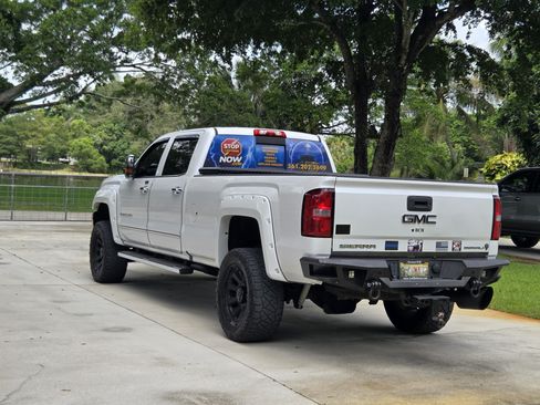 Used 2019 GMC Sierra 3500 Denali w/ Duramax Plus Package AWD/4WD image 22