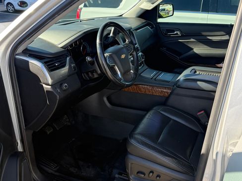 Used 2018 Chevrolet Tahoe 2WD w/ Remote Keyless Entry Package image 10