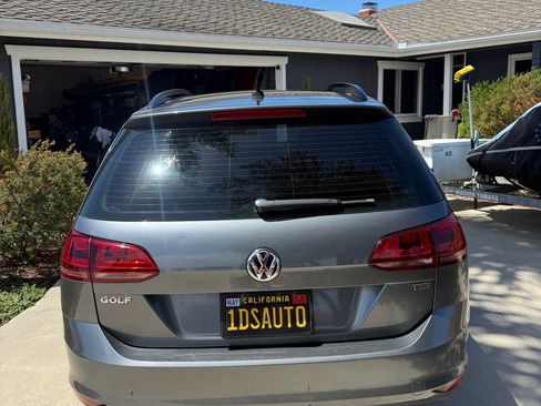 Used 2015 Volkswagen Golf S FWD image 5