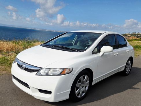 Used 2011 Honda Civic LX image 1
