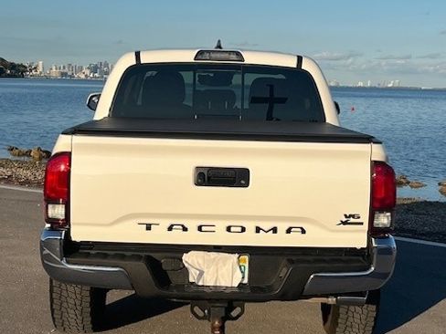 Used 2019 Toyota Tacoma SR5 image 5