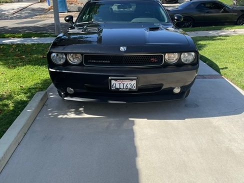 Used 2010 Dodge Challenger R/T RWD image 4