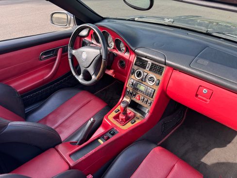 Used 2003 Mercedes-Benz SLK 320 image 8