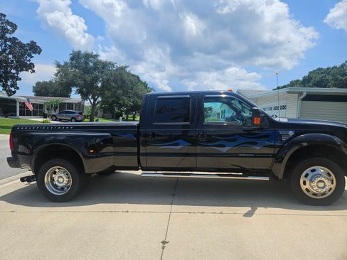 Used 2009 Ford F450 Harley-Davidson image 1