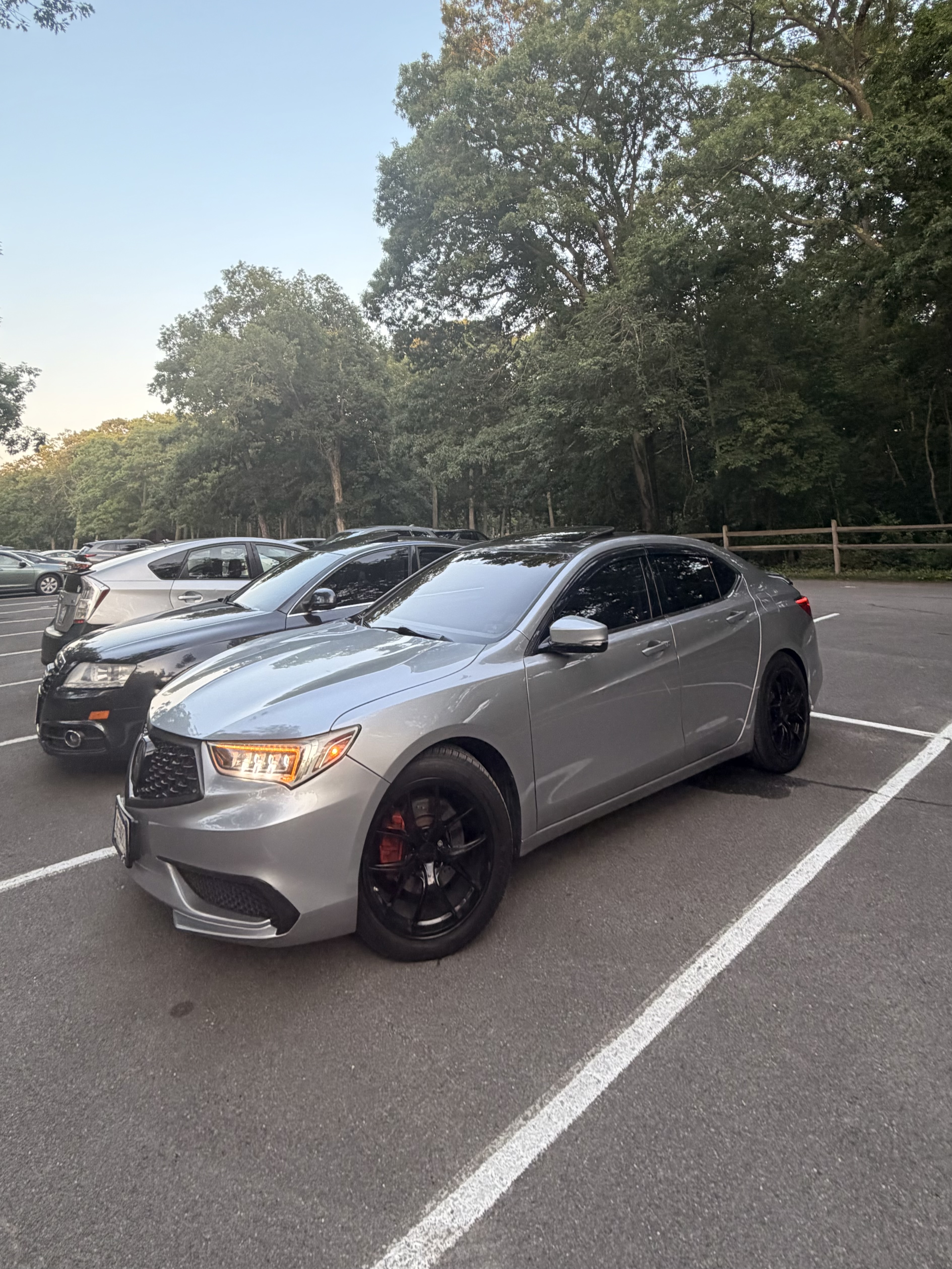 Used 2019 Acura TLX w/ Technology Package FWD image 10