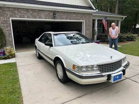 Used 1992 Cadillac Seville FWD image 4