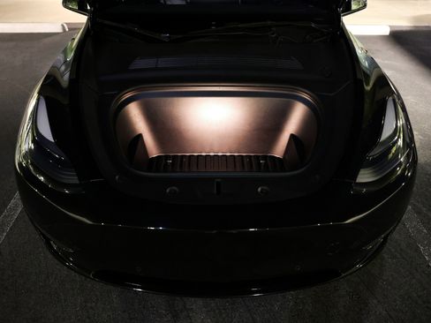 Used 2022 Tesla Model Y Performance image 21