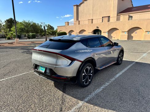 Used 2022 Kia EV6 Wind RWD image 4
