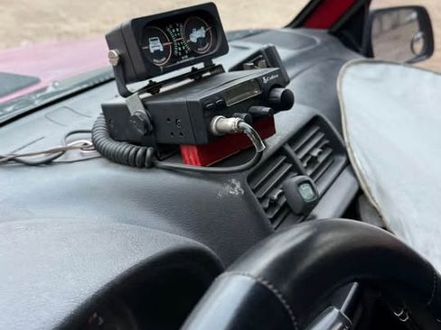 Used 1996 Geo Tracker 4WD 2-Door image 6